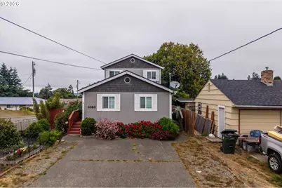 1080 State St, North Bend, OR 97459 - Photo 7