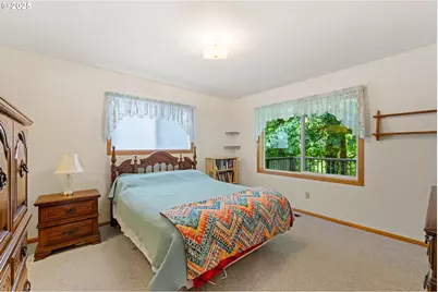 415 Burchard Dr, Scottsburg, OR 97473 - Photo 15