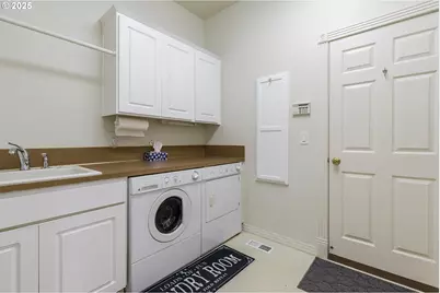 2573 SE Morlan Way, Gresham, OR 97080 - Photo 25