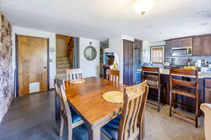 1205 NW Littlewood Ct, Roseburg, OR 97471 - Photo 11