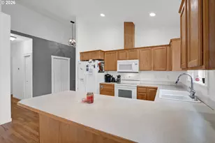 3392 Falcon Dr, Springfield, OR 97477 - Photo 13