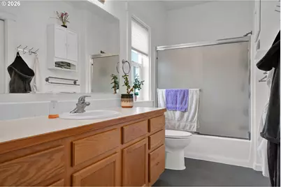 3392 Falcon Dr, Springfield, OR 97477 - Photo 23