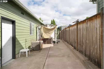 3392 Falcon Dr, Springfield, OR 97477 - Photo 37