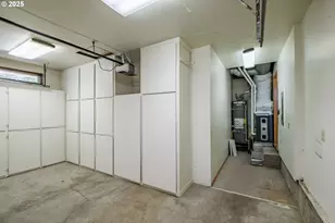 2040 NW 23rd St, Corvallis, OR 97330 - Photo 35