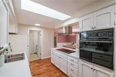 2040 NW 23rd St, Corvallis, OR 97330 - Photo 9