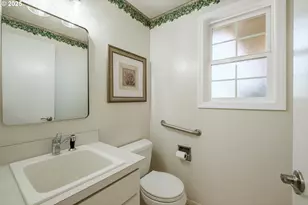 2040 NW 23rd St, Corvallis, OR 97330 - Photo 33