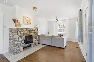1802 8th St, Tillamook, OR 97141 - Photo 7