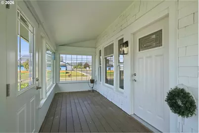 1802 8th St, Tillamook, OR 97141 - Photo 5