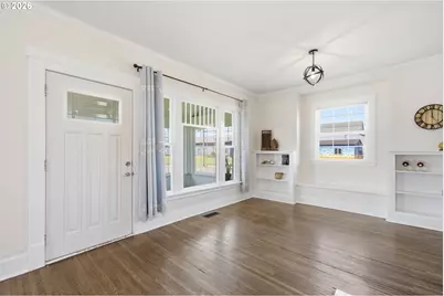 1802 8th St, Tillamook, OR 97141 - Photo 11