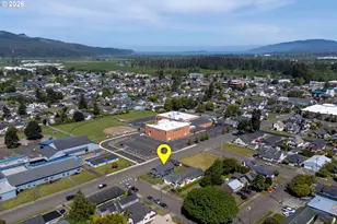 1802 8th St, Tillamook, OR 97141 - Photo 33