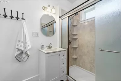 1802 8th St, Tillamook, OR 97141 - Photo 21