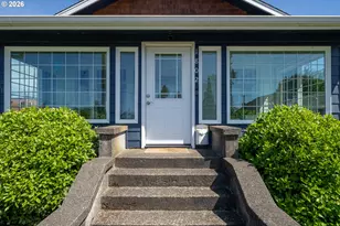 1802 8th St, Tillamook, OR 97141 - Photo 3