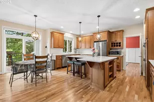 2280 Crestview Dr, West Linn, OR 97068 - Photo 9