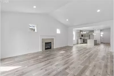 702 Tigerlily St, Silverton, OR 97381 - Photo 15