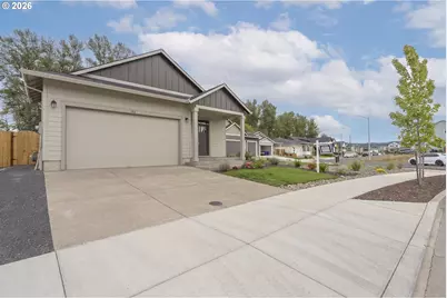 702 Tigerlily St, Silverton, OR 97381 - Photo 1