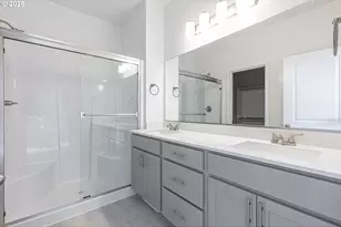 702 Tigerlily St, Silverton, OR 97381 - Photo 19