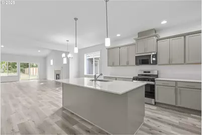 702 Tigerlily St, Silverton, OR 97381 - Photo 13