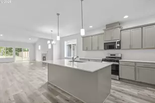 702 Tigerlily St, Silverton, OR 97381 - Photo 13