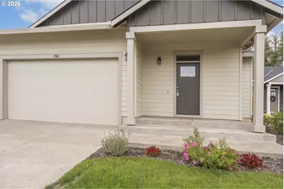 702 Tigerlily St, Silverton, OR 97381 - Photo 5