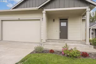 702 Tigerlily St, Silverton, OR 97381 - Photo 5