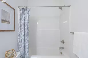 702 Tigerlily St, Silverton, OR 97381 - Photo 27