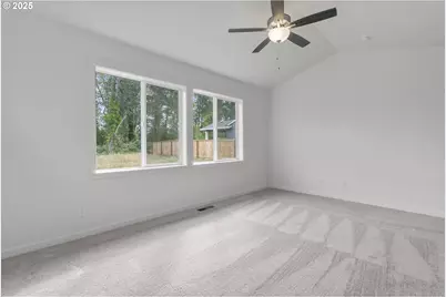 702 Tigerlily St, Silverton, OR 97381 - Photo 27