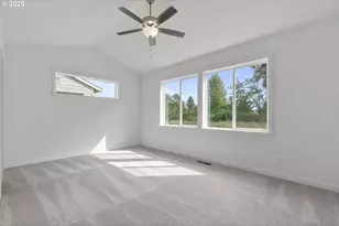 702 Tigerlily St, Silverton, OR 97381 - Photo 17