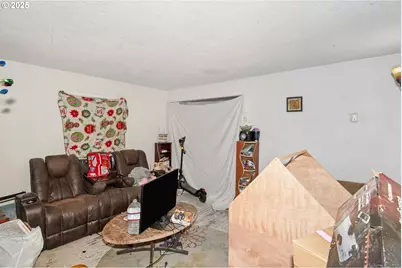 3964 Clinton Ave, Klamath Falls, OR 97603 - Photo 5