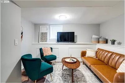 8243 NE Hassalo St, Portland, OR 97220 - Photo 33