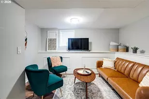 8243 NE Hassalo St, Portland, OR 97220 - Photo 33