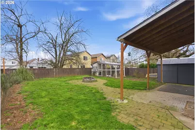 8243 NE Hassalo St, Portland, OR 97220 - Photo 27
