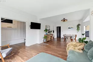 8243 NE Hassalo St, Portland, OR 97220 - Photo 9