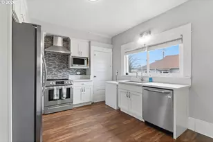 8243 NE Hassalo St, Portland, OR 97220 - Photo 13