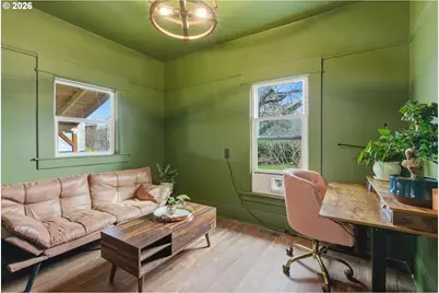 8243 NE Hassalo St, Portland, OR 97220 - Photo 15