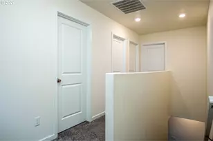 4215 SW Myrtle Ave, Gresham, OR 97080 - Photo 9