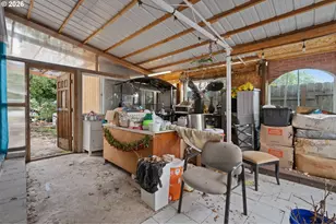 10140 SE Division St, Portland, OR 97266 - Photo 33