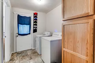525 21st St, Springfield, OR 97477 - Photo 17