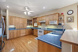 35676 Oak View Dr, Brownsville, OR 97327 - Photo 9