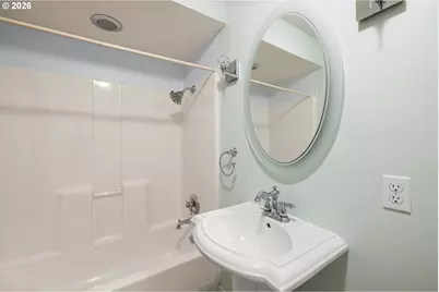 2111 Club House Dr, West Linn, OR 97068 - Photo 23