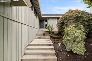 2111 Club House Dr, West Linn, OR 97068 - Photo 3