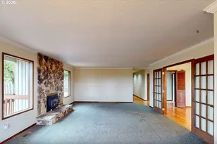 2111 Club House Dr, West Linn, OR 97068 - Photo 9