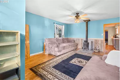 945 NE Commercial St, Waldport, OR 97394 - Photo 5