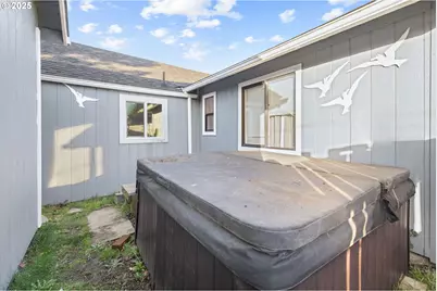 945 NE Commercial St, Waldport, OR 97394 - Photo 23