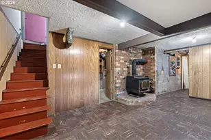 526 S 3rd St, Springfield, OR 97477 - Photo 27