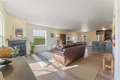 6821 N Armour St, Portland, OR 97203 - Photo 5