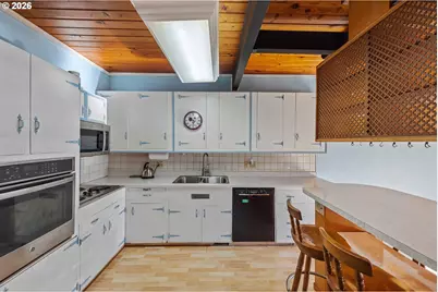 87463 McTimmons Ln, Bandon, OR 97411 - Photo 15