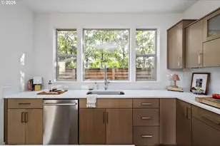 4317 N Borthwick Ave, Portland, OR 97217 - Photo 7