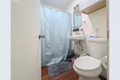 166 Iowa St, Eugene, OR 97402 - Photo 13