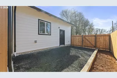 141 NE D St, Willamina, OR 97396 - Photo 39