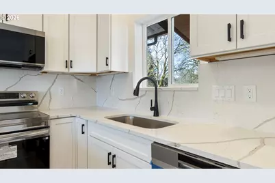 141 NE D St, Willamina, OR 97396 - Photo 13